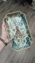 11/20/26 - Friday 6pm - Vintage Decoupage Trays🕯️