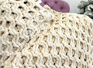 12/6/24 - Friday- 6pm - Chunky Handknit Blanket Workshop- **New Pattern Available**