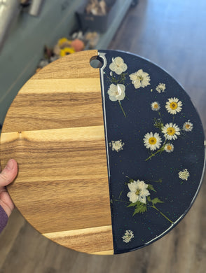 7/11/25 - Friday 6pm - Pressed Flower Resin Trays